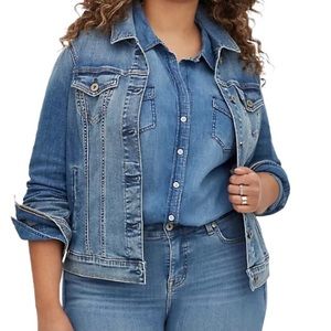Torrid Denim Jean Jacket Medium Wash Blue Stretch Trucker Slightly Distressed